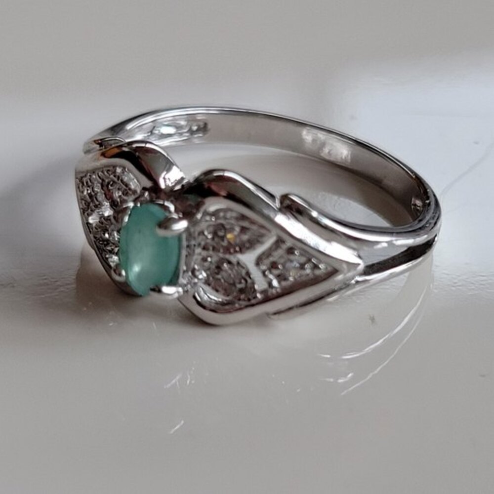 Avon | Sterling Silver Sea Foam Gem Ring Sz 8